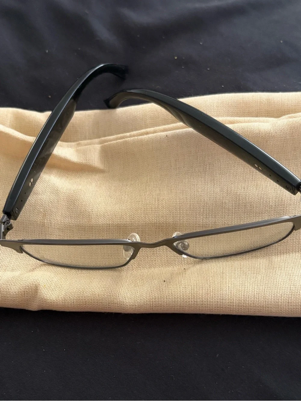 Smart Glasses, talk, call, answer, music.
